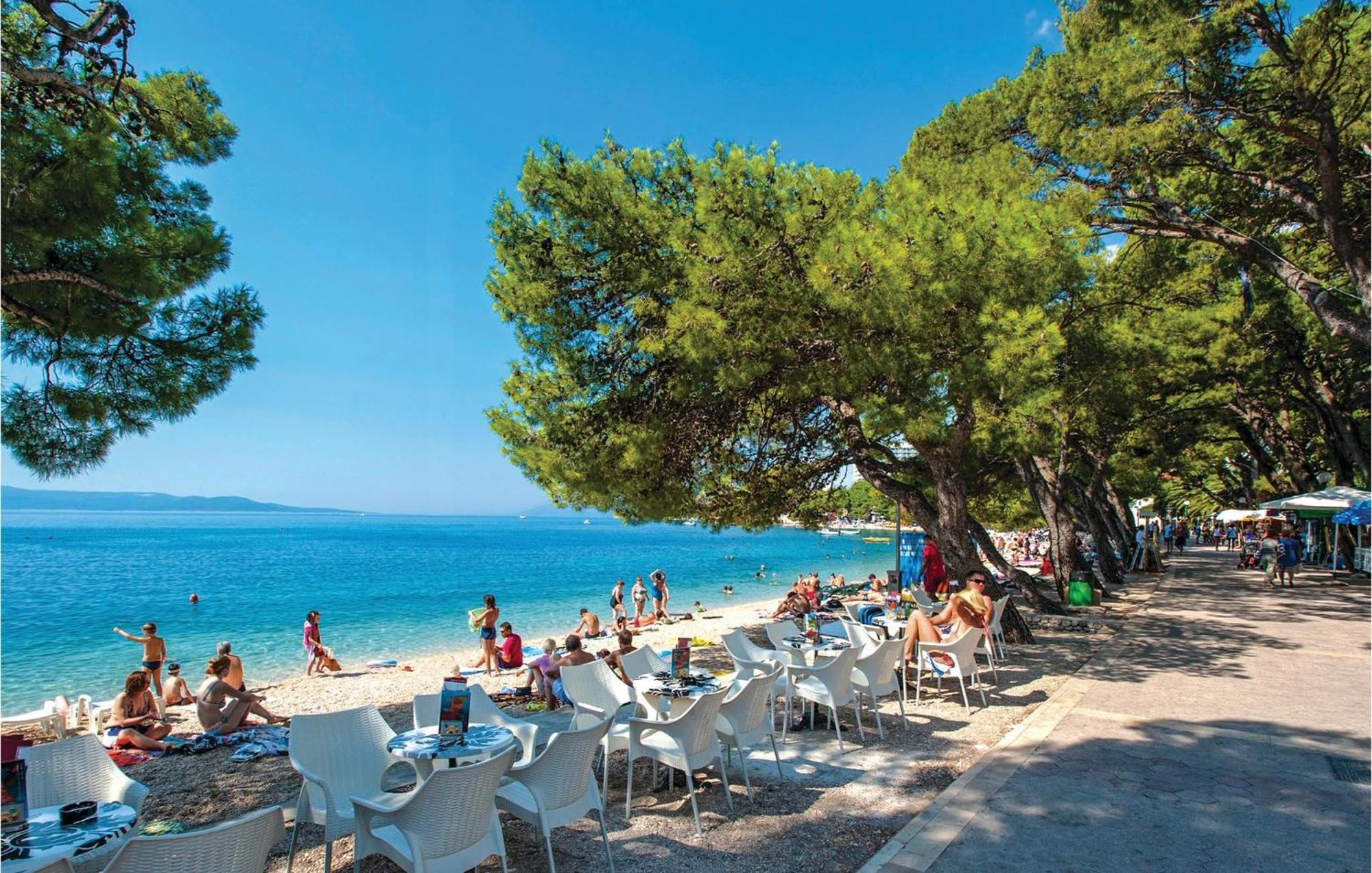 Awesome Apartment In Makarska With Wifi Екстериор снимка
